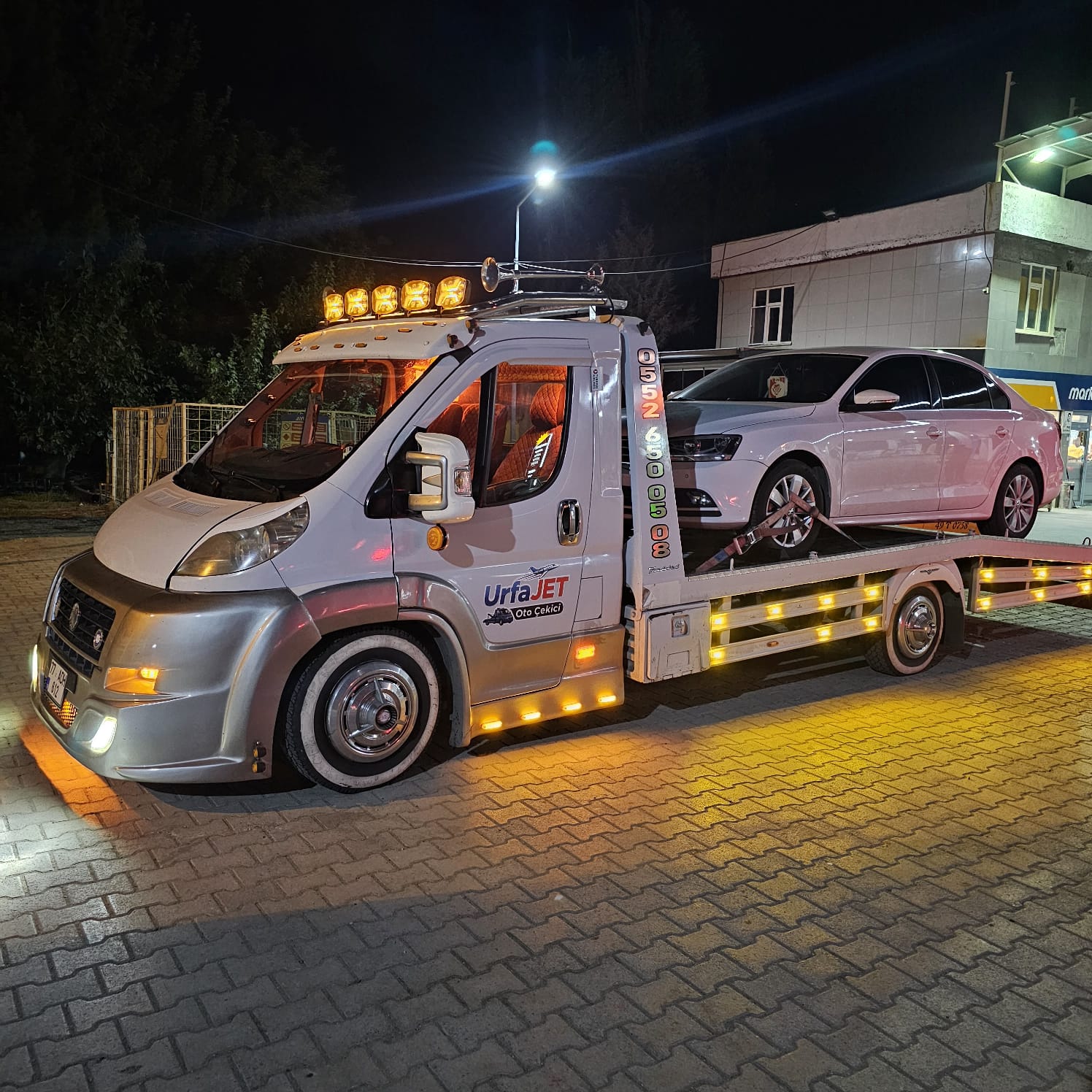 c637af8b 8d15 43e6 9739 ab6e03c42a86